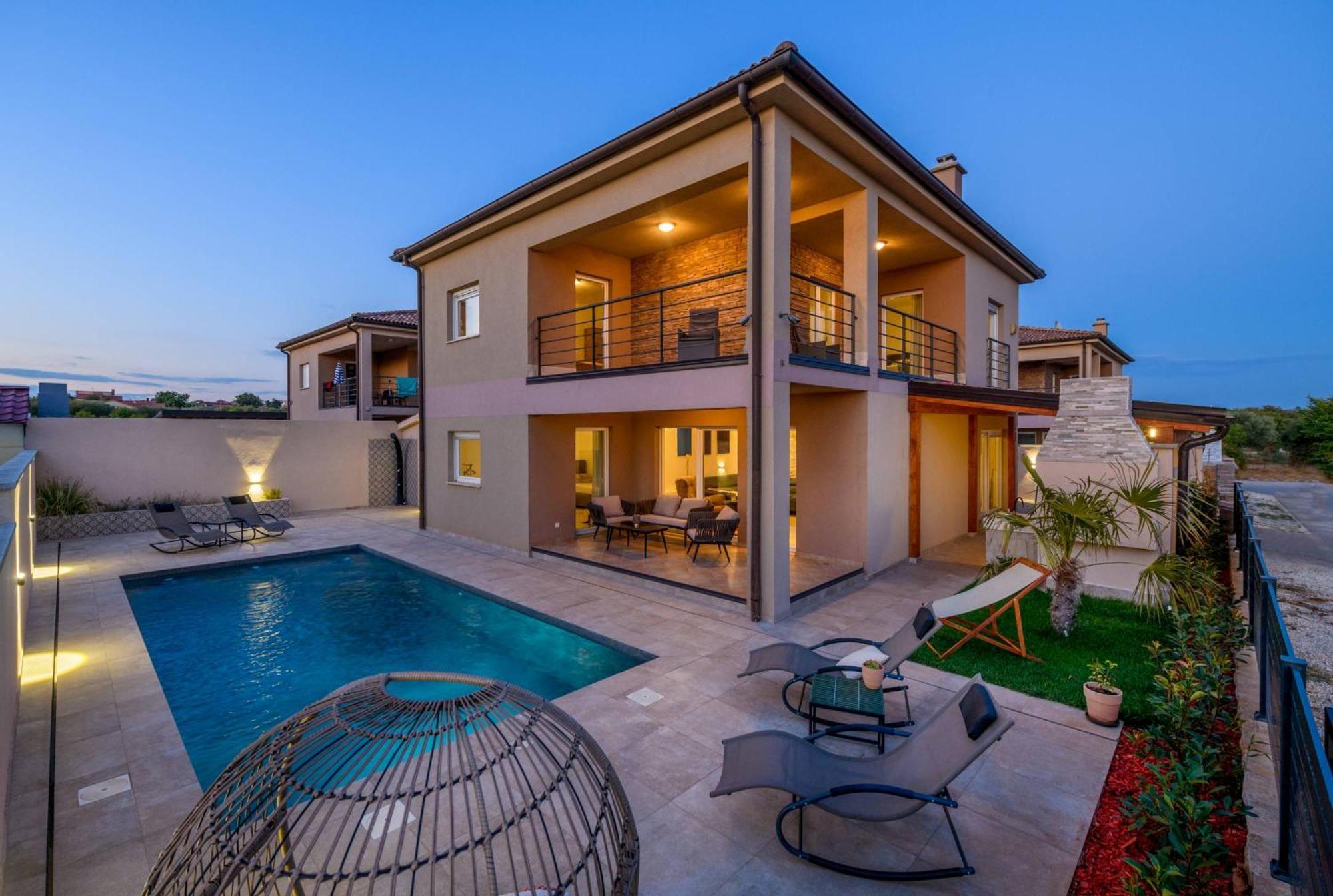 Villa Brionika Mit Pool Воднян Экстерьер фото