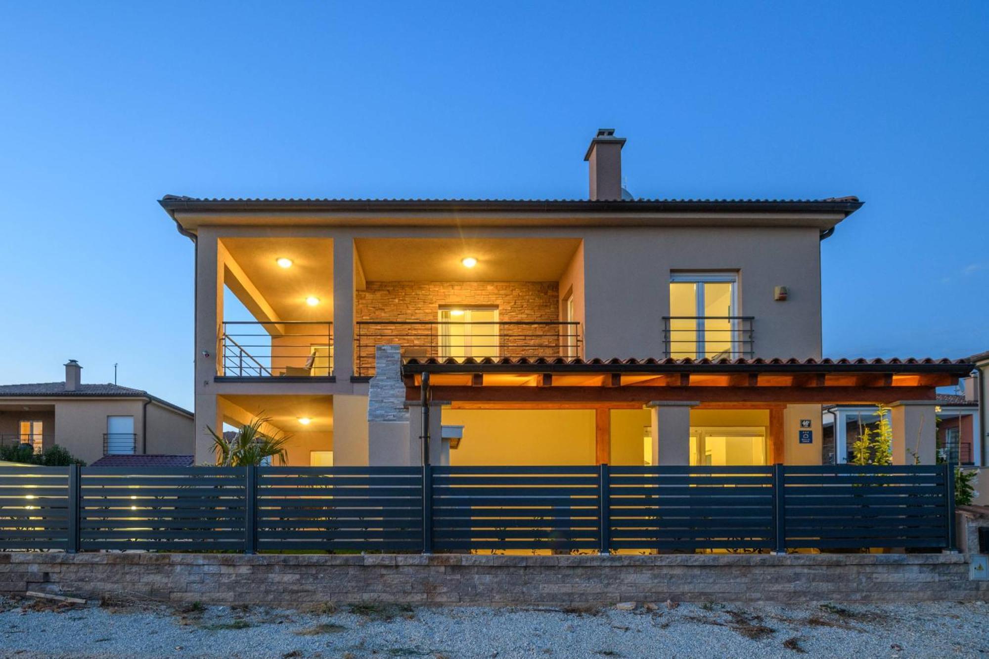 Villa Brionika Mit Pool Воднян Экстерьер фото